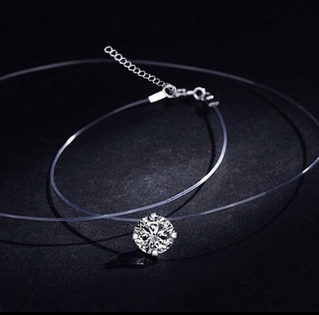 Collier fil de pêche